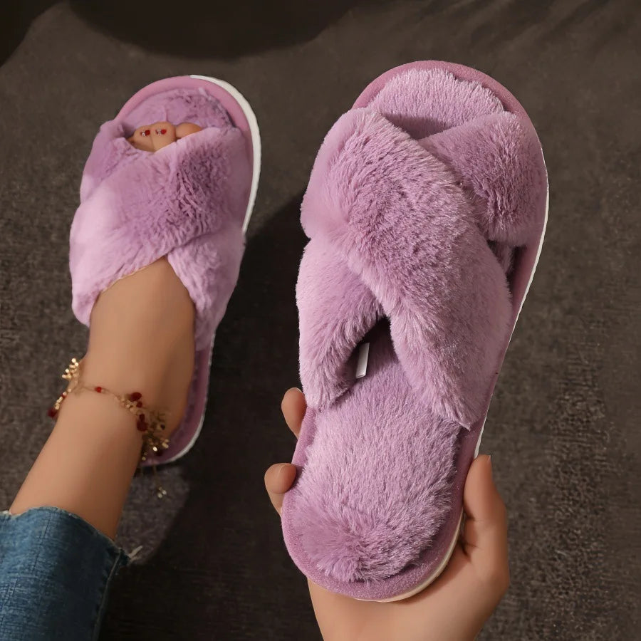 Chaussons “Nuage Douillet” – Croisés en Fourrure Ultra Confort